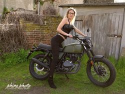 phinephoto-berlin-outdoor-businessfotos-rollergirl_5869