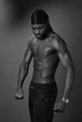 phinephoto-berlin-akt-teilakt-gym