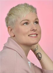 phinephoto-berlin-portraitfoto-rosa-frau