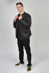phinephoto-berlin-portrait-mann-ganz-koerper